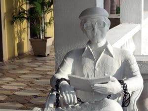 Statue of Charles Sobhraj at O'Coqueiro